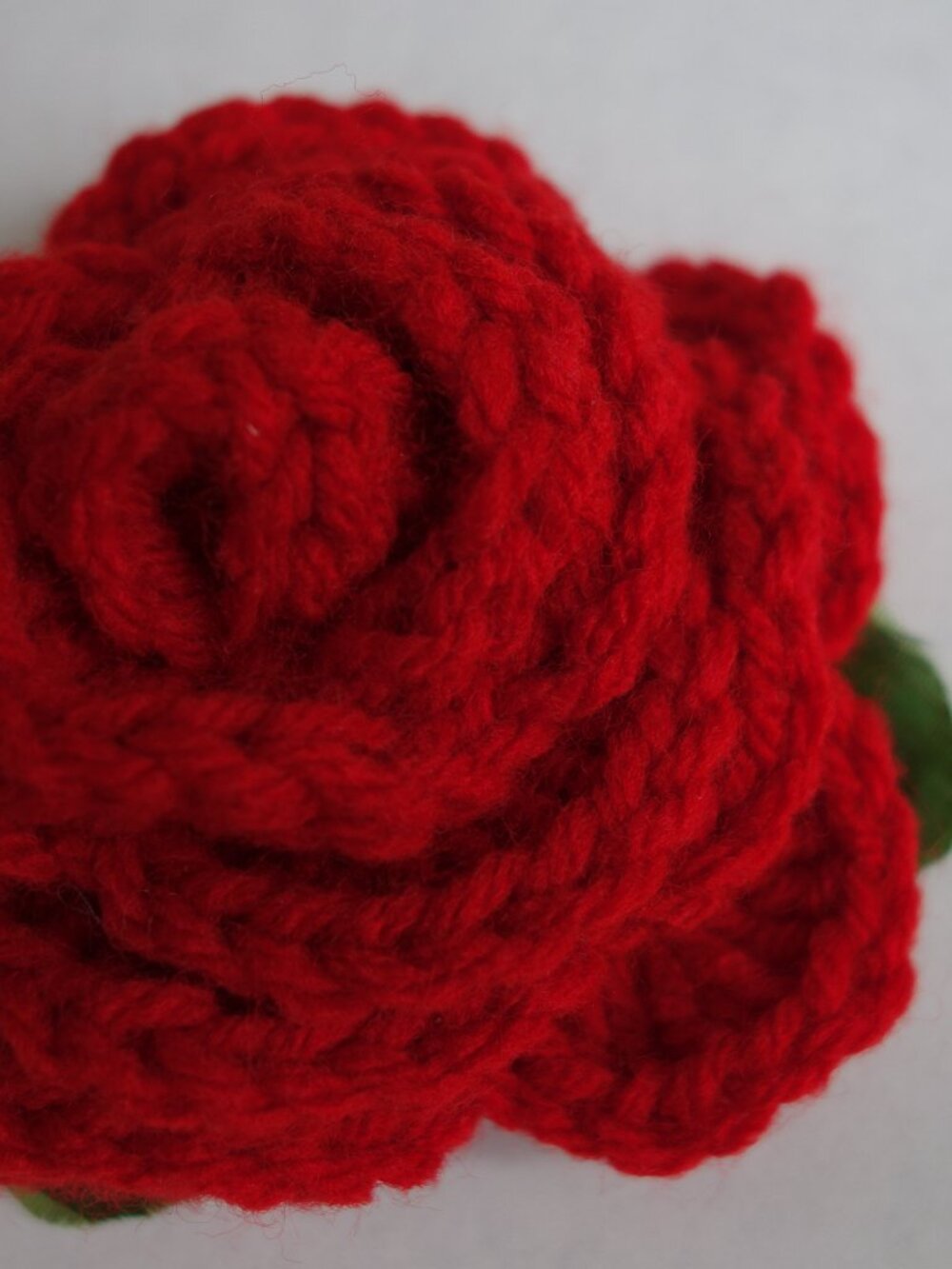 Croche Handmade Wool+ Yarn Rose Flower Rose Pin 4" Diameter New